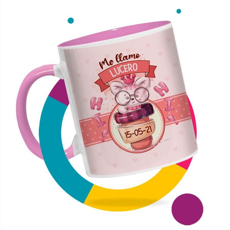 Taza gatita rosada con frase que dice ''me llamo Lucero''