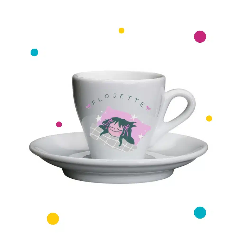 Tazas de espresso​ con dibujito de chica