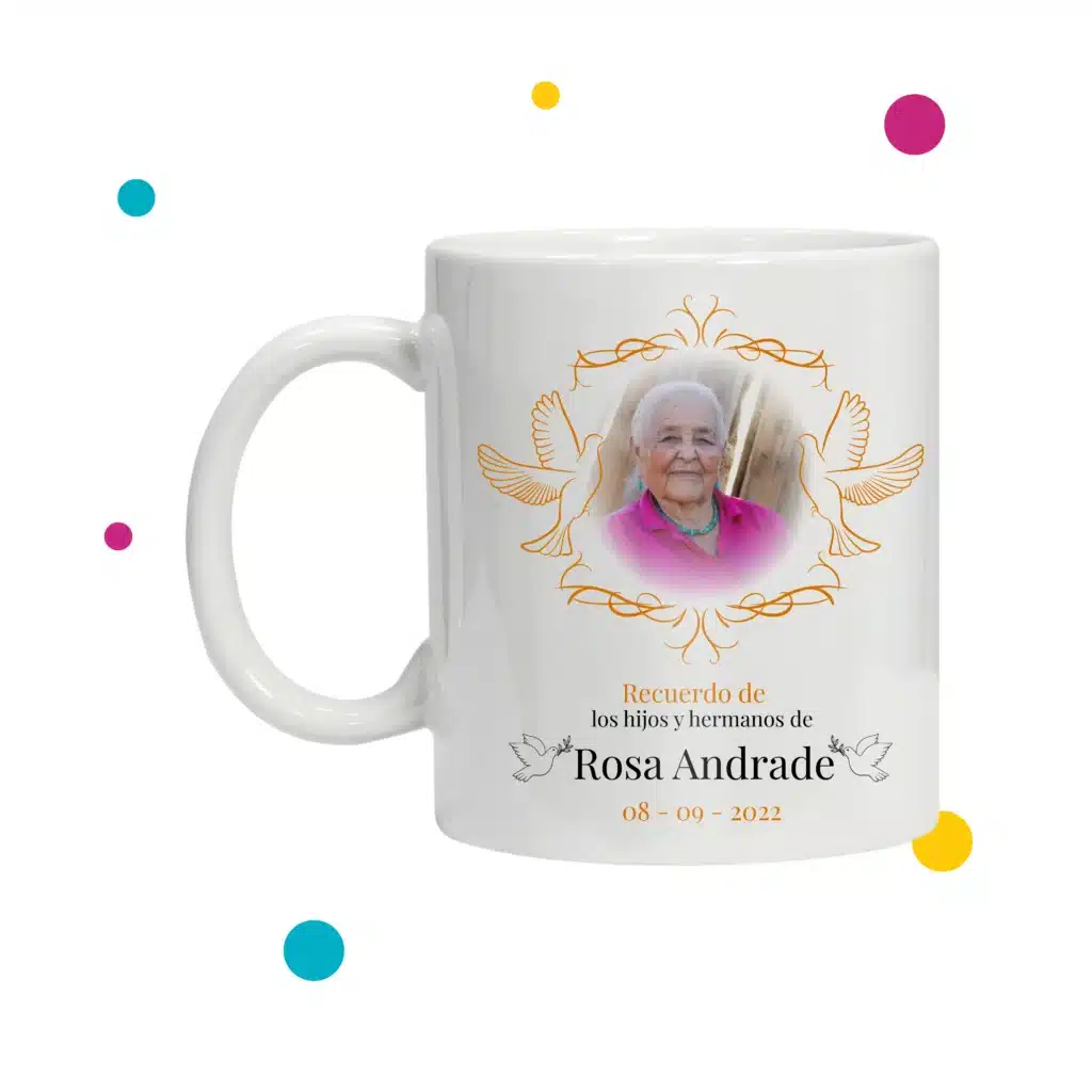 Taza con motivo de difunto con imagen de mujer