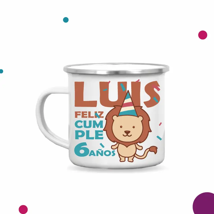 Taza de cumpleaños con dibujo de león y frase que dice ''Luis, feliz cumple, 6 años''