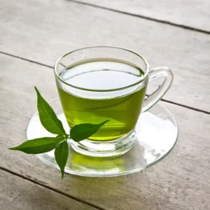té verde en taza